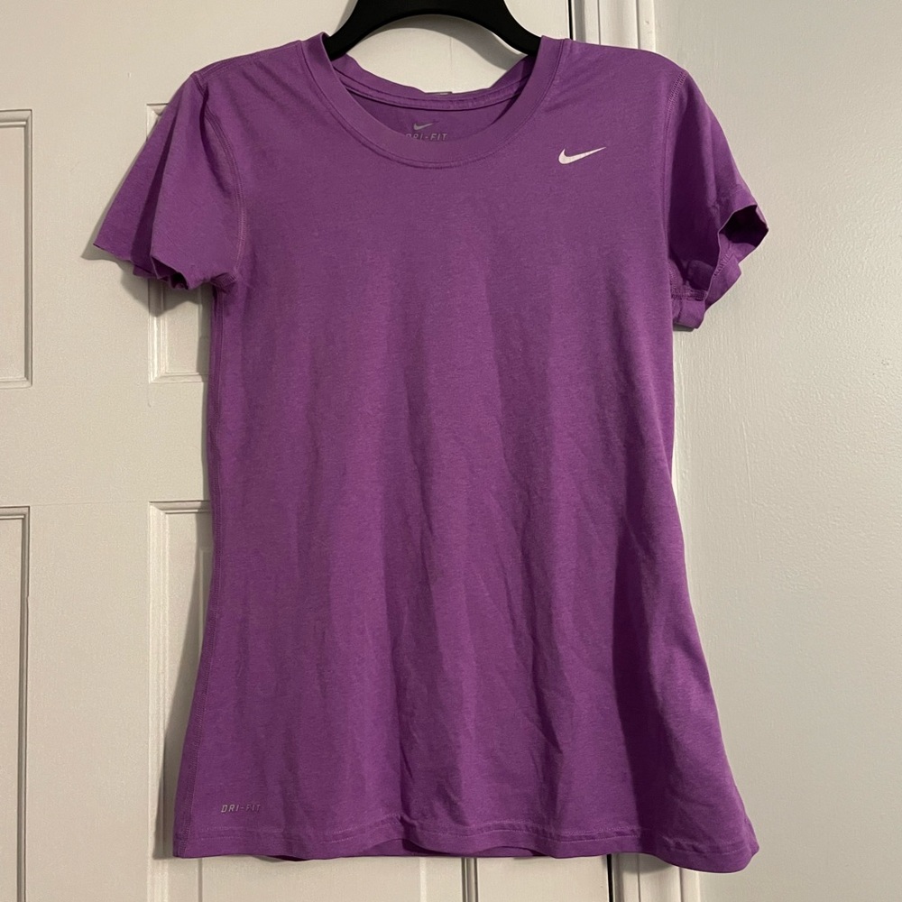 4/$20 ✨ Nike Dri-Fit Shirt - Size S